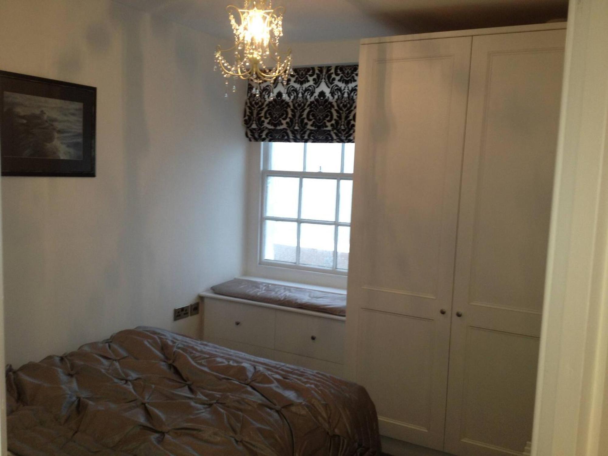 Seaview Regency Apartment With Private Parking Brighton Екстериор снимка