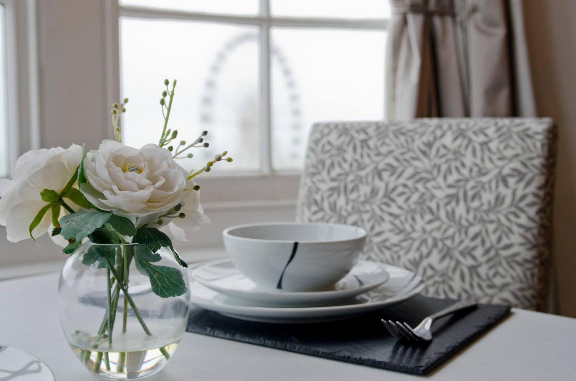 Seaview Regency Apartment With Private Parking Brighton Екстериор снимка