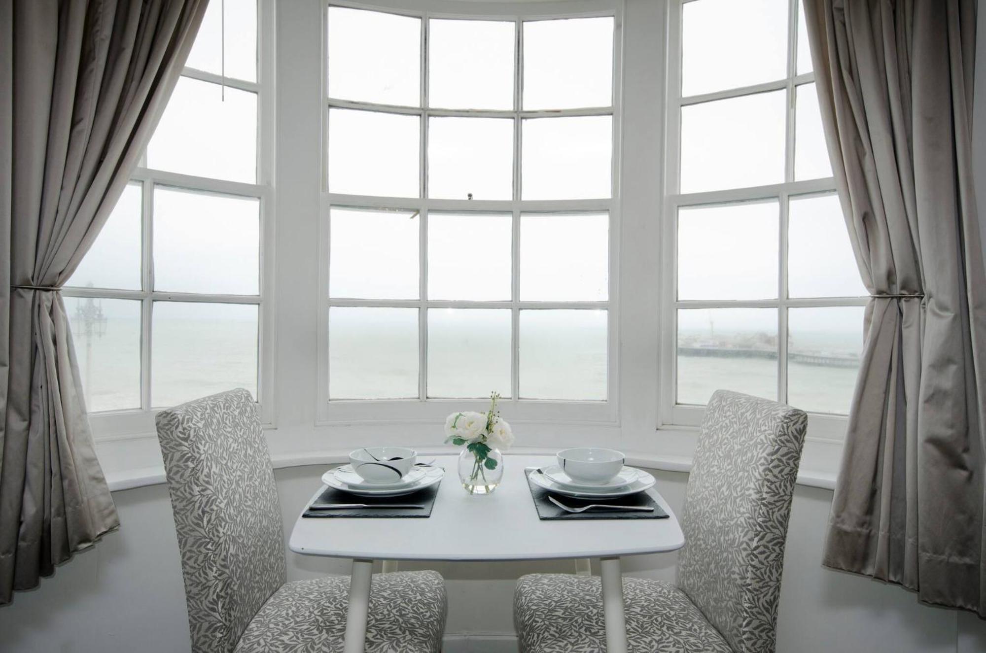 Seaview Regency Apartment With Private Parking Brighton Екстериор снимка